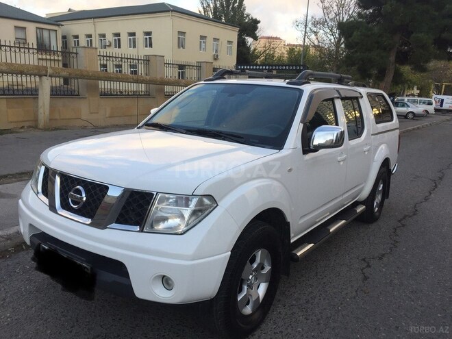 Nissan Navara 2014, 98,000 km - 2.5 l - Bakı