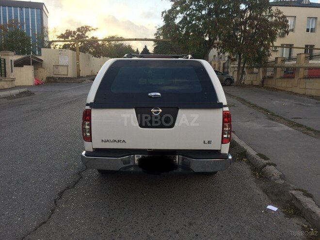 Nissan Navara 2014, 98,000 km - 2.5 l - Bakı