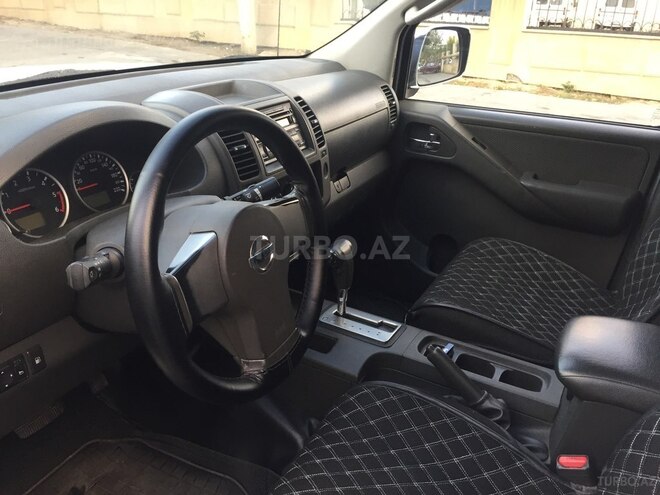 Nissan Navara 2014, 98,000 km - 2.5 l - Bakı