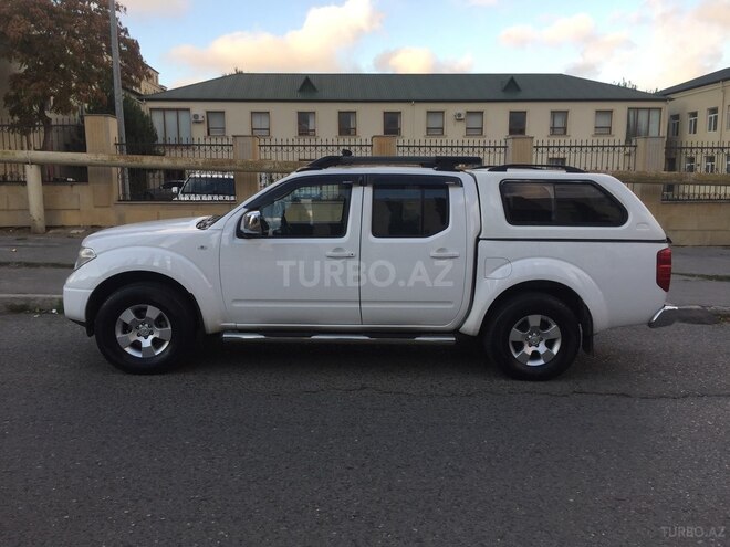 Nissan Navara 2014, 98,000 km - 2.5 l - Bakı
