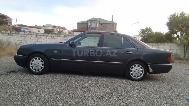 Mercedes E 230 1996, 389,872 km - 2.3 l - Bakı