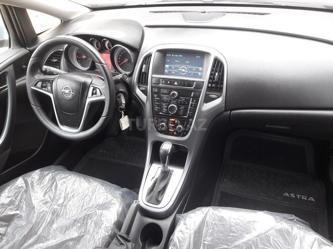 Opel Astra 2014, 86,150 km - 1.4 l - Bakı