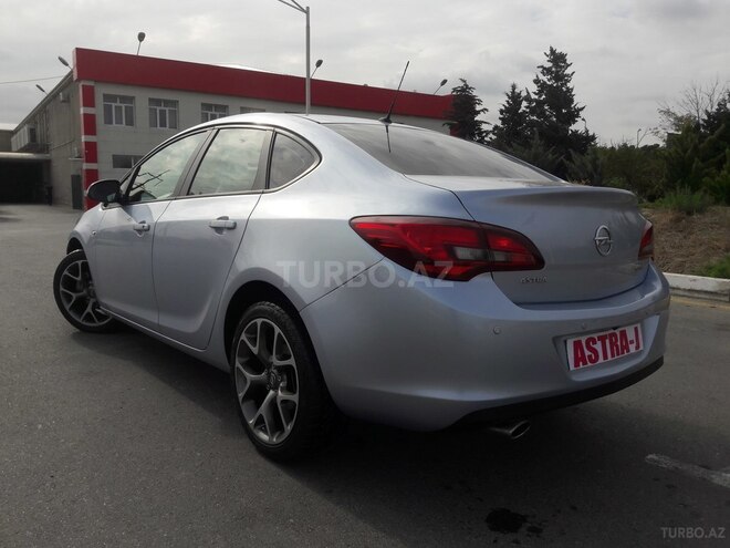 Opel Astra 2014, 86,150 km - 1.4 l - Bakı