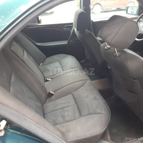Mercedes E 230 1997, 258,000 km - 2.3 l - Qazax