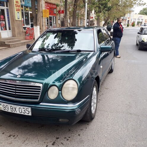 Mercedes E 230 1997, 258,000 km - 2.3 l - Qazax