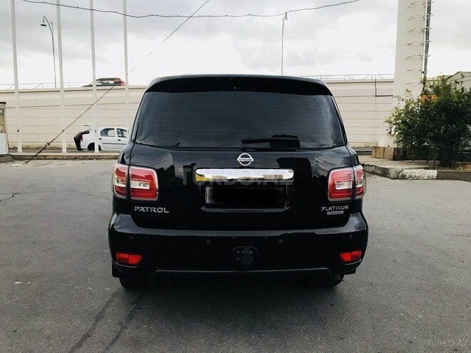 Nissan Patrol 2013, 130,000 km - 5.6 л - Bakı