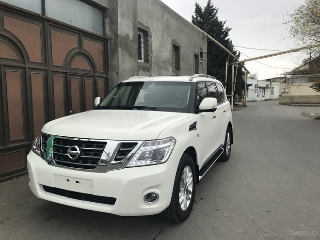 Nissan Patrol 2013, 80,000 km - 5.6 l - Bakı