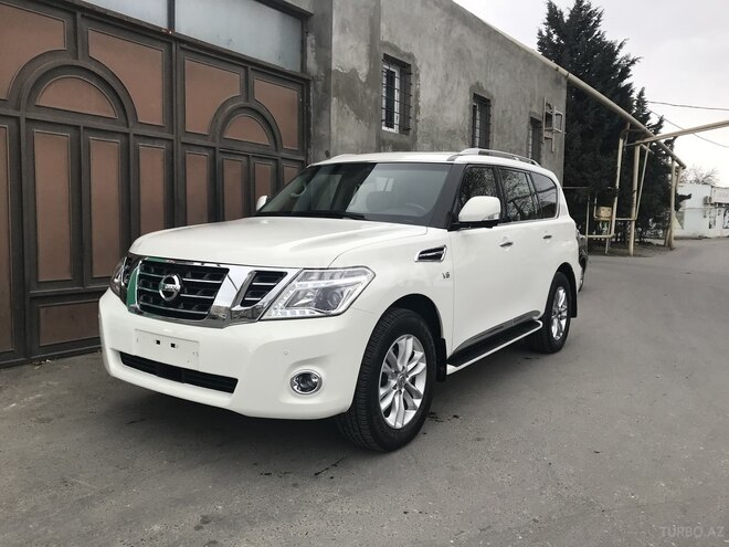 Nissan Patrol 2013, 80,000 km - 5.6 l - Bakı