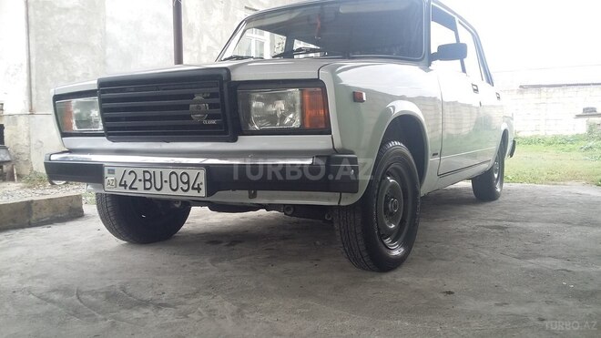 LADA (VAZ) 2107 2009, 26,325 km - 1.6 l - Qax