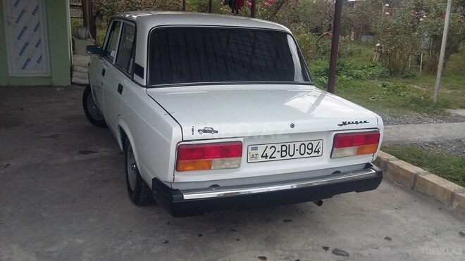 LADA (VAZ) 2107 2009, 26,325 km - 1.6 l - Qax