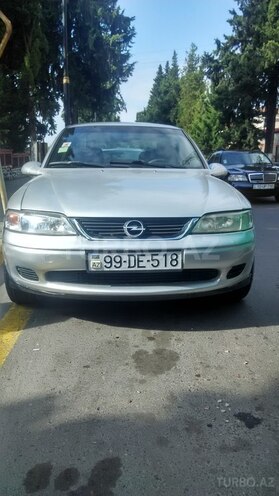 Opel Vectra 1999, 242,664 km - 1.6 l - Zaqatala