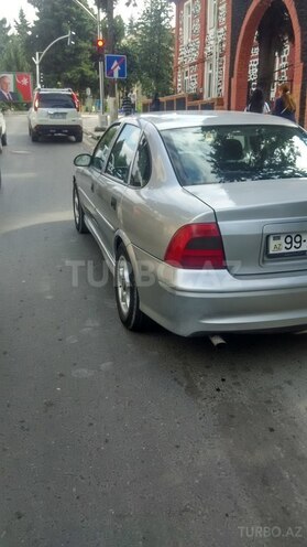 Opel Vectra 1999, 242,664 km - 1.6 l - Zaqatala