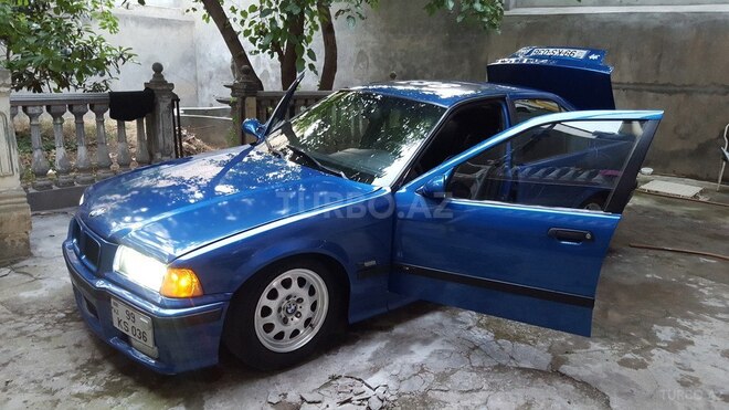 BMW 320 1994, 283,000 km - 2.5 л - Bakı