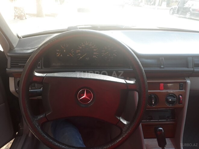 Mercedes E 200 1991, 200,000 km - 2.0 l - Gəncə