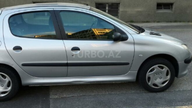 Peugeot 206 2004, 250,000 km - 1.4 l - Bakı