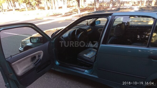 BMW 316 1994, 220,000 km - 1.6 l - Sumqayıt