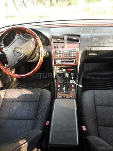 Mercedes C 200 1995, 256,000 km - 2.0 l - Bakı