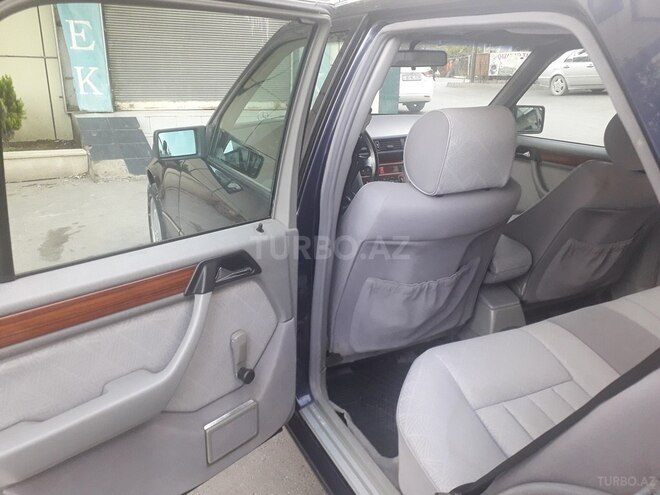 Mercedes E 220 1994, 330,000 km - 2.2 l - Bakı