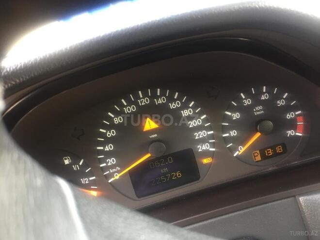 Mercedes E 200 2000, 225,000 km - 2.0 l - Bakı