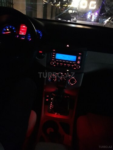 Volkswagen Passat 2006, 215,000 km - 2.0 l - Bakı