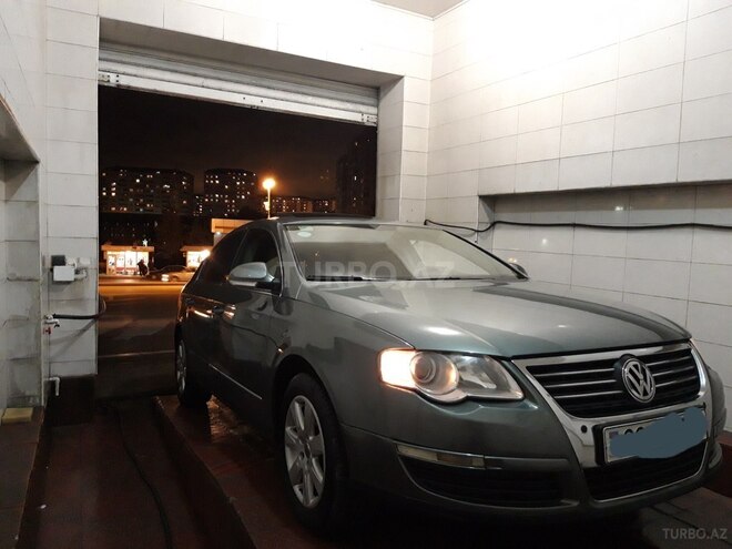 Volkswagen Passat 2006, 215,000 km - 2.0 l - Bakı