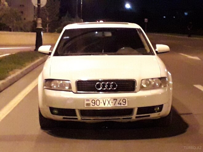 Audi A4 2003, 173,000 km - 1.8 l - Bakı
