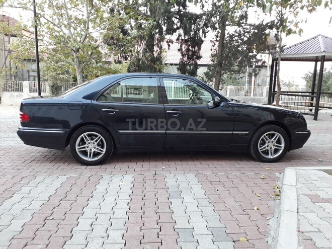 Mercedes E 240 2000, 230,000 km - 2.4 л - Şəmkir