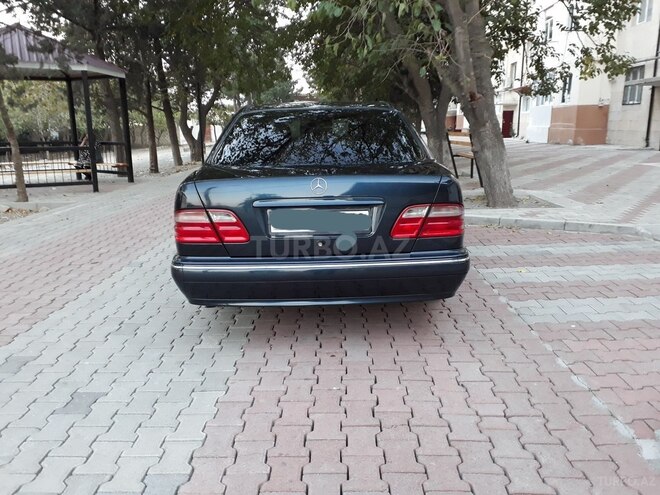 Mercedes E 240 2000, 230,000 km - 2.4 л - Şəmkir