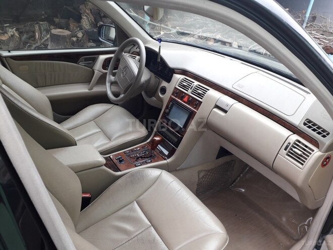 Mercedes E 320 1998, 200,000 km - 3.2 l - Sumqayıt