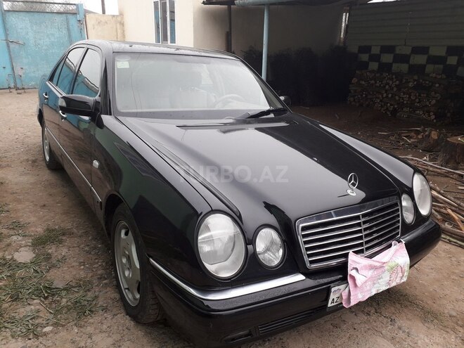 Mercedes E 320 1998, 200,000 km - 3.2 l - Sumqayıt
