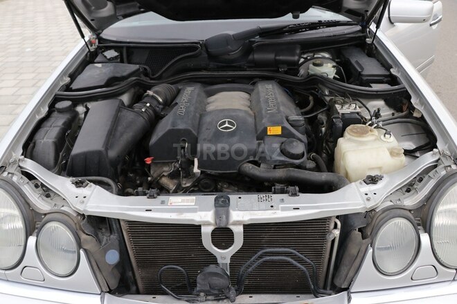 Mercedes E 240 1999, 199,500 km - 2.4 l - Bakı
