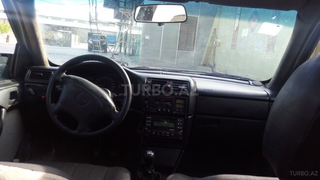 Opel Vectra 1995, 430,000 km - 2.0 l - Bakı