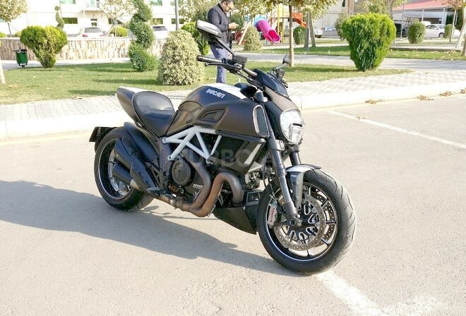 Ducati  2015, 1,800 km - 1.2 l - Gəncə