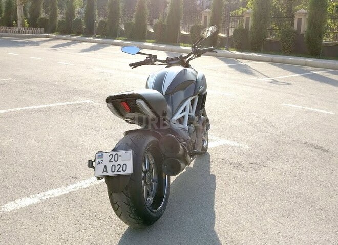 Ducati  2015, 1,800 km - 1.2 l - Gəncə