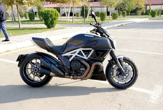 Ducati  2015, 1,800 km - 1.2 l - Gəncə