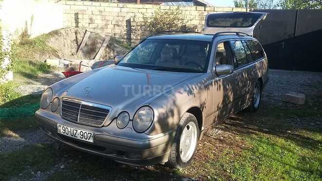 Mercedes E 280 2001, 352,000 km - 2.8 l - İsmayıllı