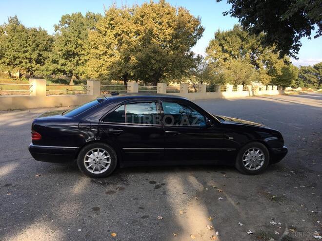 Mercedes E 240 1998, 220,000 km - 2.4 l - Bərdə