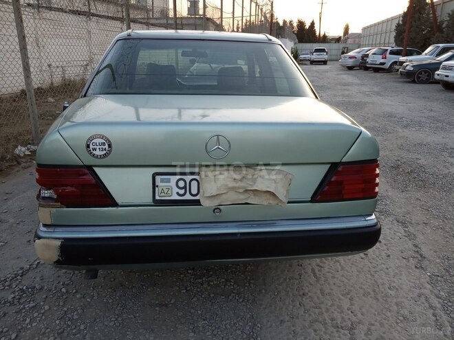 Mercedes E 250 1992, 526,000 km - 2.5 л - Bakı