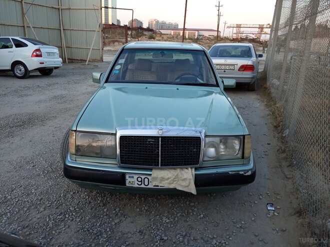 Mercedes E 250 1992, 526,000 km - 2.5 л - Bakı