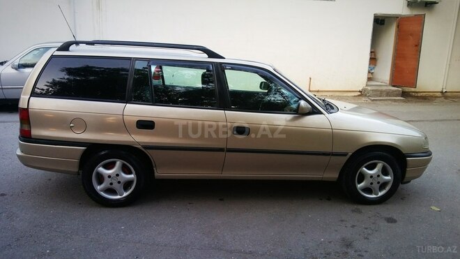 Opel Astra 1997, 319,000 km - 1.6 l - Bakı