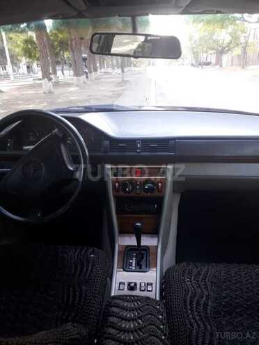 Mercedes E 200 1995, 290,000 km - 2.0 l - Sumqayıt