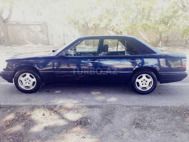 Mercedes E 200 1995, 290,000 km - 2.0 l - Sumqayıt