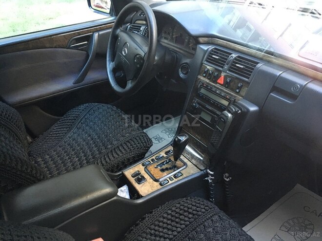 Mercedes E 240 2000, 267,995 km - 2.6 l - Bakı