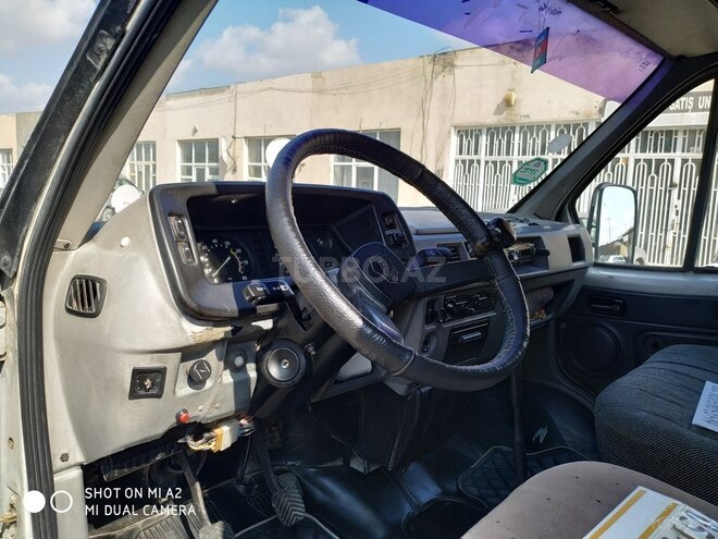 GAZ  1999, 12,975 km - 2.5 л - Bərdə