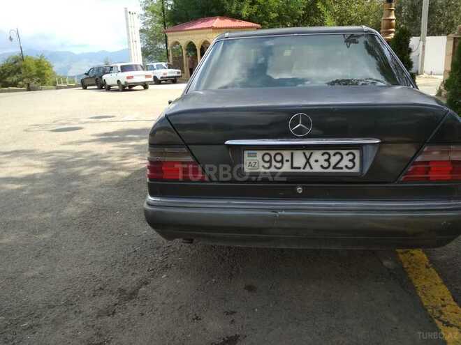 Mercedes E 200 1993, 142,221 km - 2.0 л - Bakı