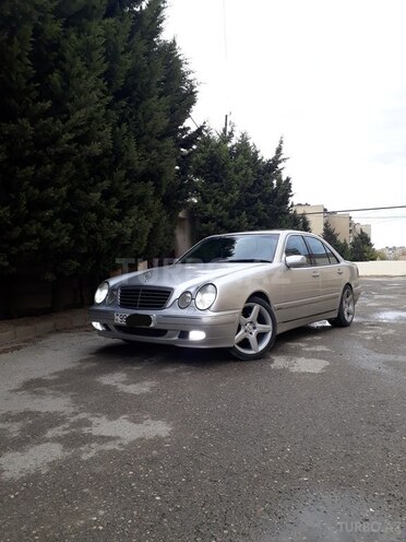 Mercedes E 320 2001, 300,000 km - 3.2 l - Bakı