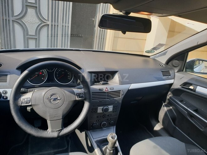 Opel Astra 2005, 288,000 km - 1.3 л - Bakı