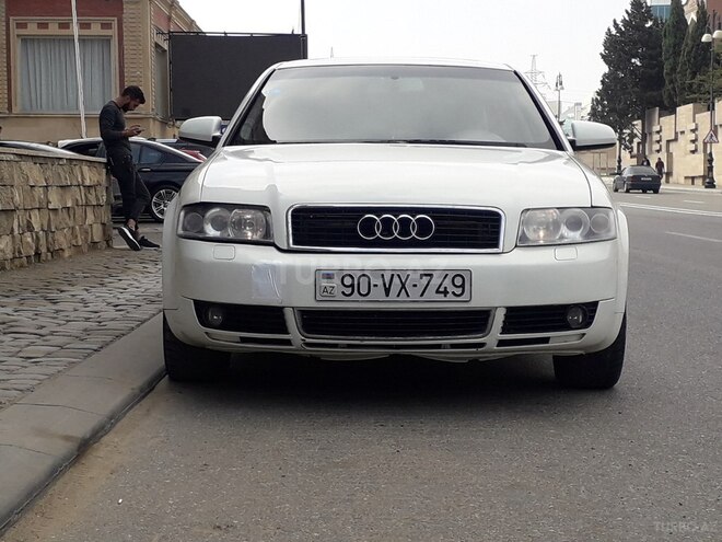 Audi A4 2004, 179,000 km - 1.8 l - Bakı