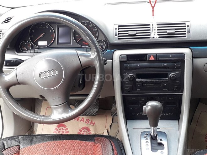 Audi A4 2004, 179,000 km - 1.8 l - Bakı