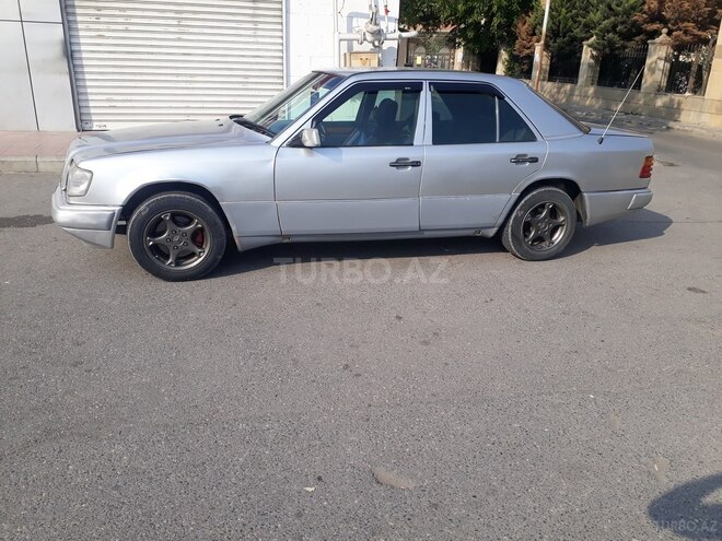 Mercedes E 200 1994, 439,230 km - 2.0 л - Salyan